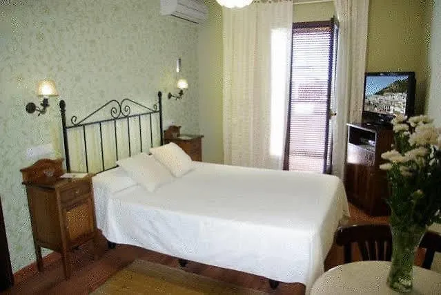 Guest house Hostal El Escudo De Mijas