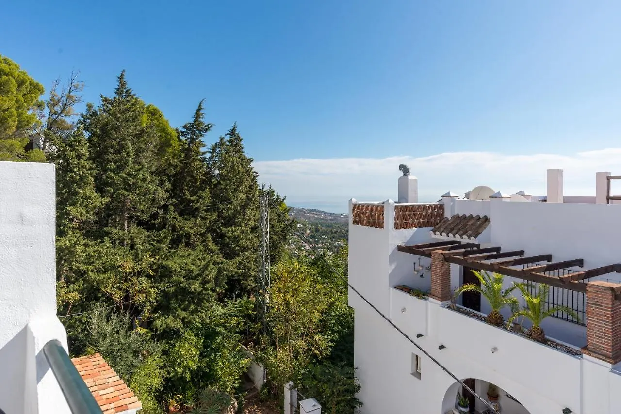 Hostal El Escudo De Mijas Guest house