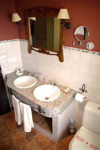 Hostal El Escudo De Mijas 0*,