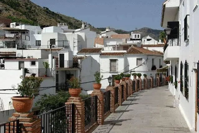 Hostal El Escudo De Mijas Guest house
